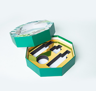 Diamond Shape Cosmetic Cardboard Box with EVA Insert